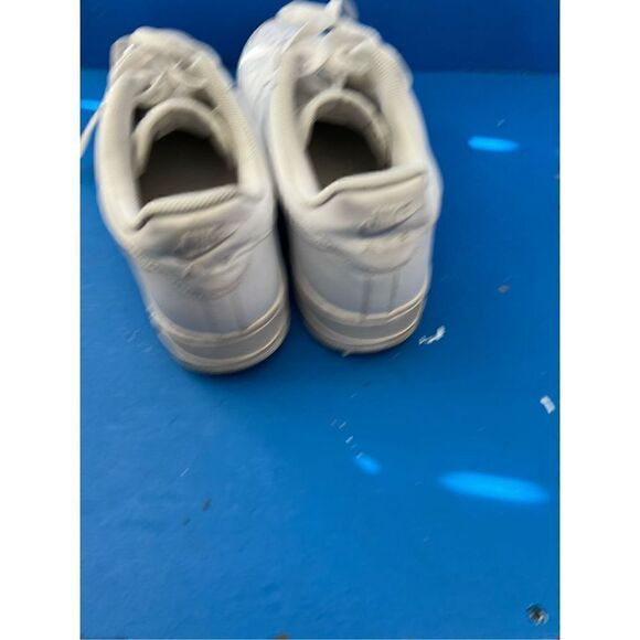 Nike Air Force 1 '07 Triple White Sneaker Shoes Men's Size US 11.5 - Picture 8 of 8